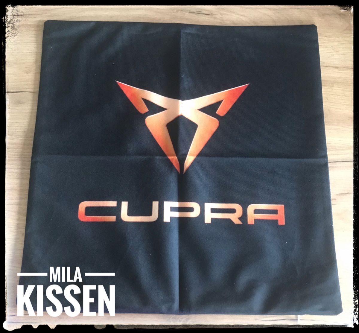 Cuscini: Dekorkissenbezug CUPRA 45cmx45cm – Nuovo e nell'imballaggio originale da Kappelen venduto da Opi11 2