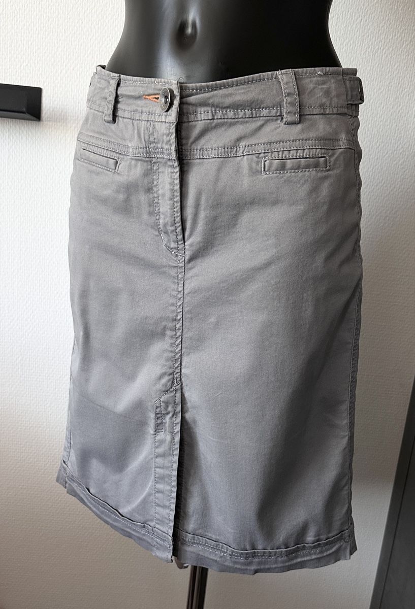 Gonne: Gr 36 sandwich_ Grauer Jeansrock – Usato da Rickenbach b. Wil venduto da sunneschii_