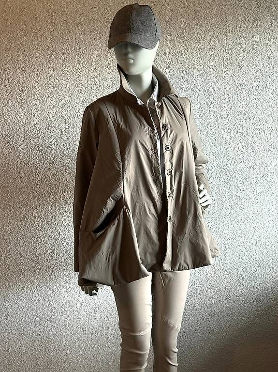 Giacche: Steppjacke in coolem Design, Gr. M/L – Usato da meggen venduto da Njamiro 2
