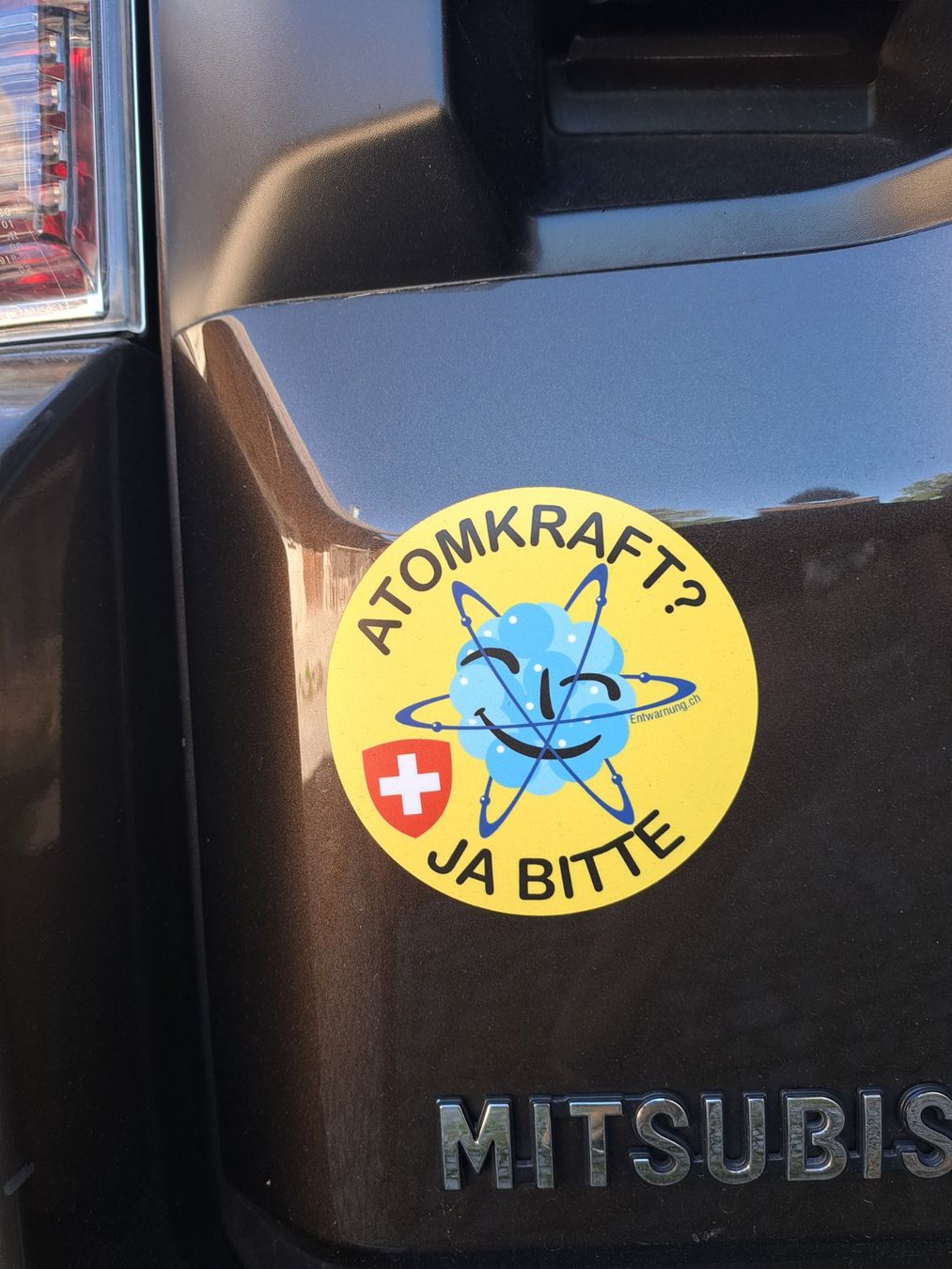 Sticker: Aufkleber "ATOMKRAFT JA BITTE" Dm: 10cm, PVC – Nuovo e nell'imballaggio originale da Remetschwil venduto da prinzeugen 1