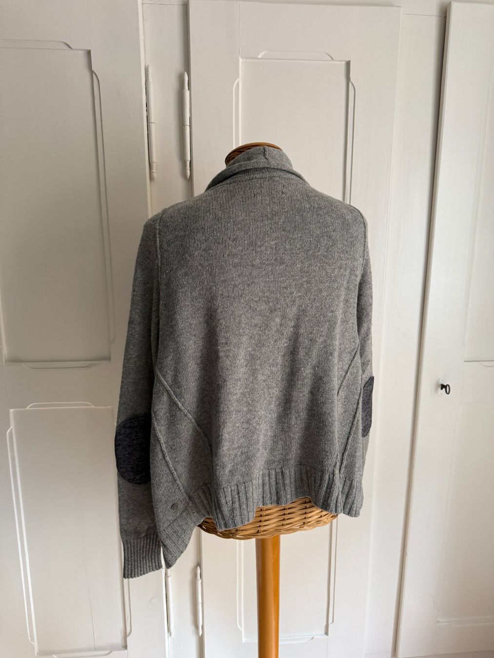 Marc O'Polo Giacche: MARC O'POLO - Strickjacke hellgrau aus Lammwolle S – Usato da Zürich venduto da Diazaio 2