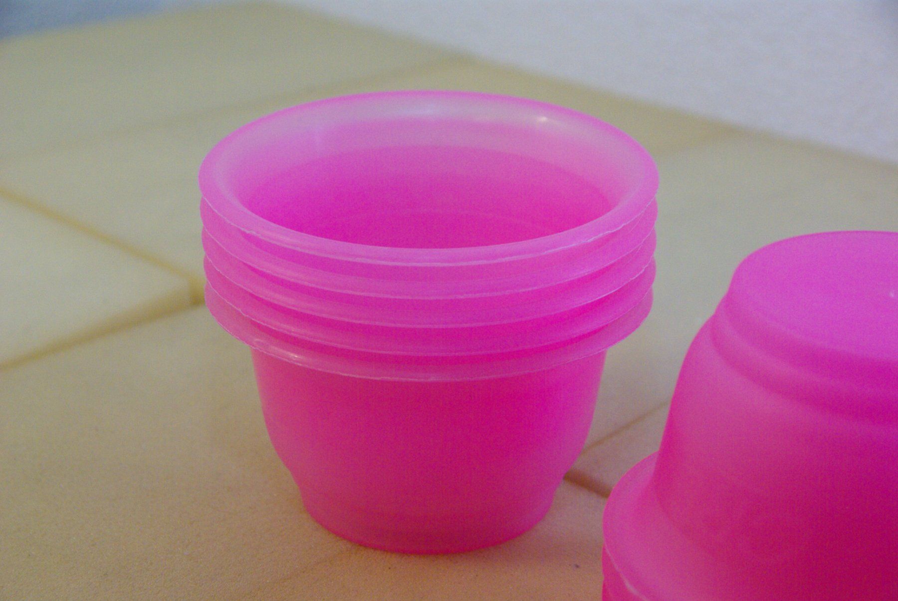 Contenitori & Simili: 10x Glace Becher aus Kunststoff, pink – Usato da Herisau venduto da Cevianer1844 1