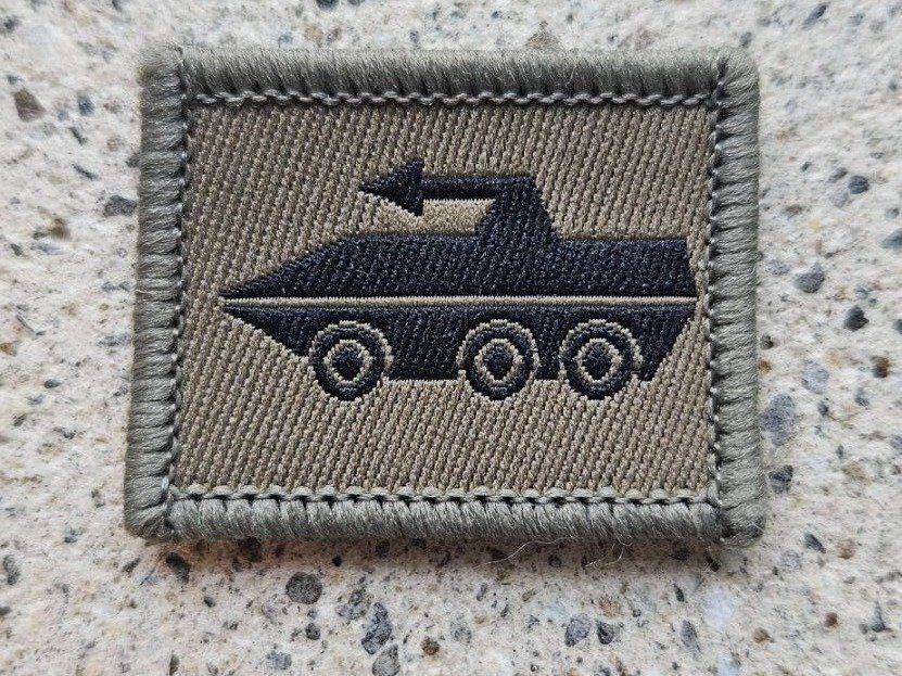 Schweizer Armee Placchette & Badge: *** Funktionsabzeichen  Panzerjägersoldat Klett *** – Nuovo e nell'imballaggio originale da Riedholz venduto da fr_sIruP