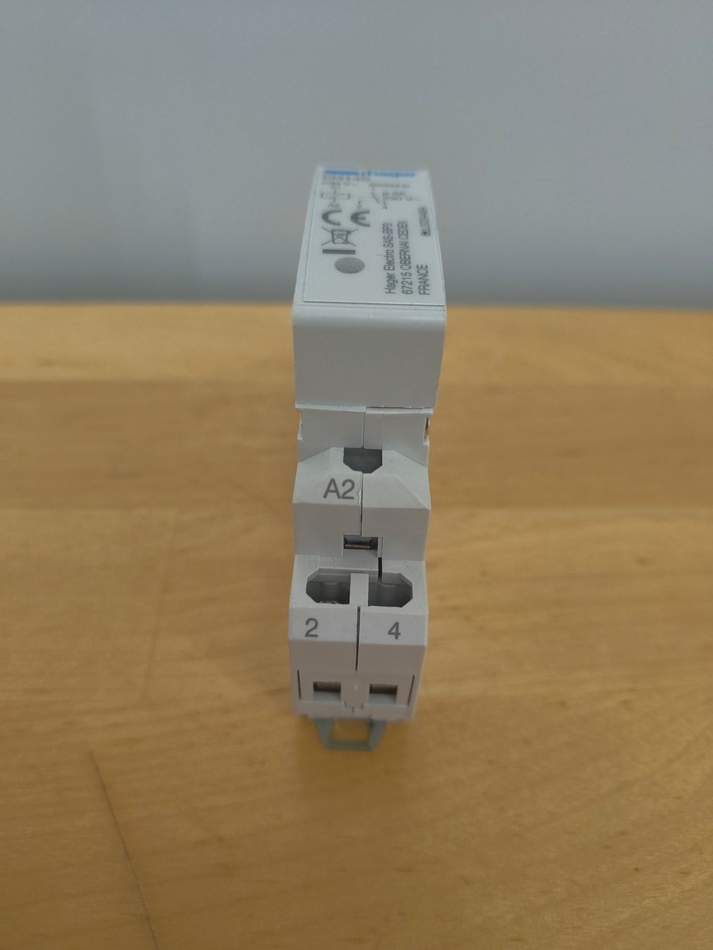 Hager Elektronikbauteile: Interfacerelais Hager 230VAC 1 Wechsle  5A 230VAC 1TE – Neu (gemäss Beschreibung) aus Emmenbrücke von BlSi 2