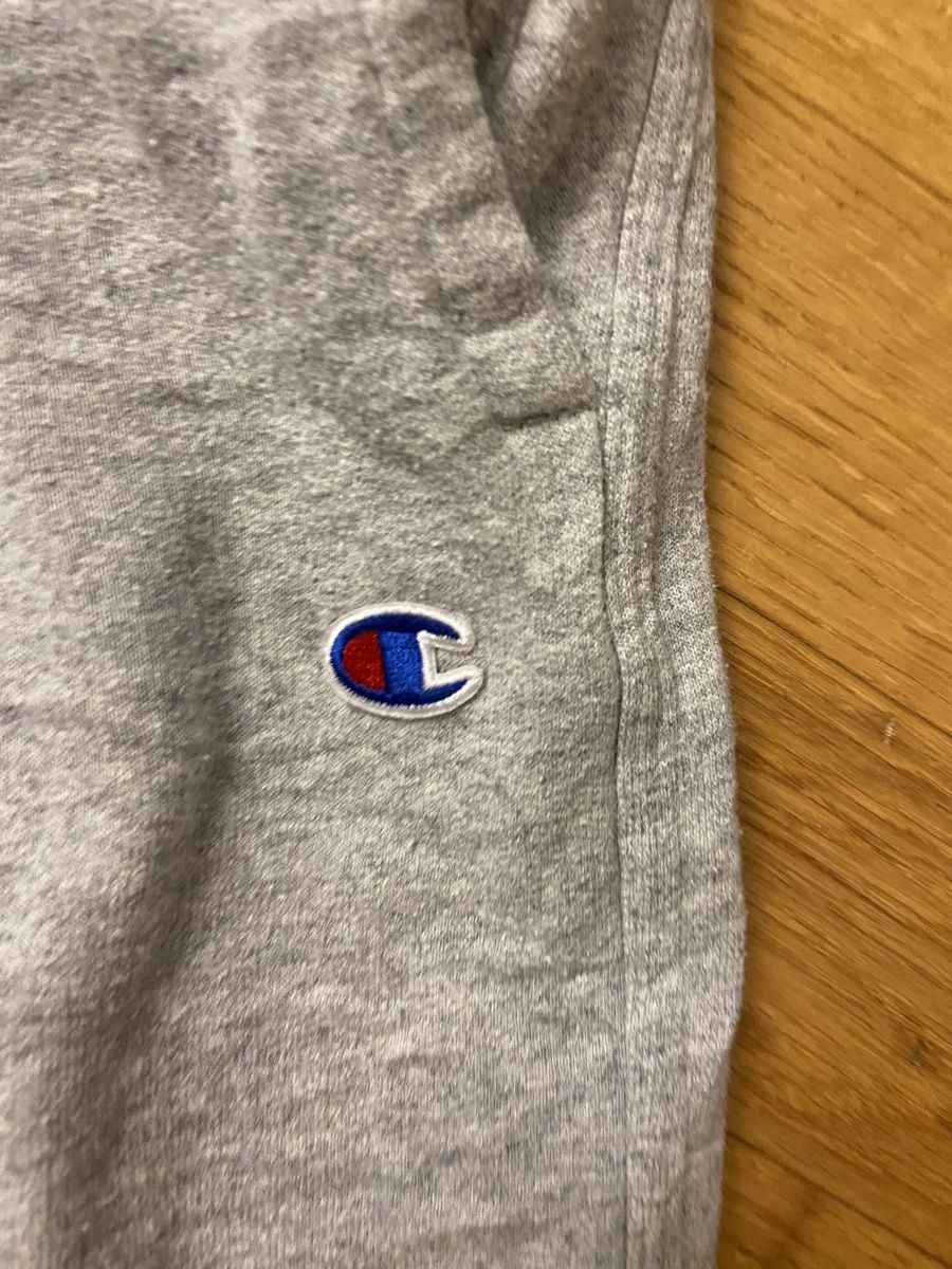 Champion Pantaloni: Champion Jogginghose grau Grösse XL – Usato da Luzern venduto da ThrowbackVintage 2