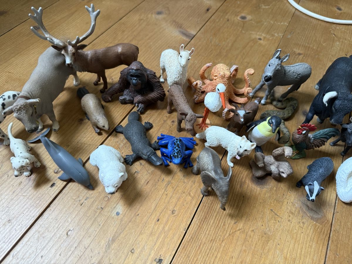 Schleich Figurines: 32 Schleich Tiere  – D'occasion à Zürich par zuerich16 7