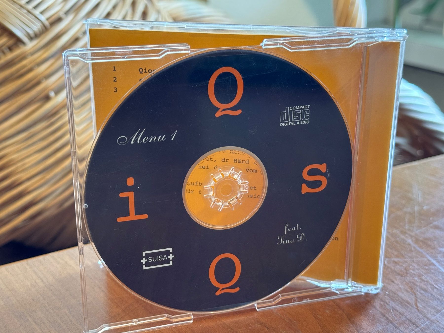 CD: Menu 1 Feat. Tina D. - QiosQ - Maxi-Single- HG42C – Nuovo (secondo la descrizione) da  venduto da  2