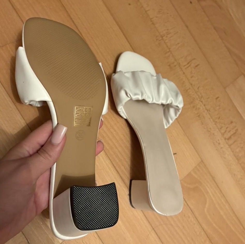 Scarpe da donna: Weisse Absatzschuhe in Grösse 39 – Nuovo (secondo la descrizione) da Oberrieden venduto da mor_8csm 2
