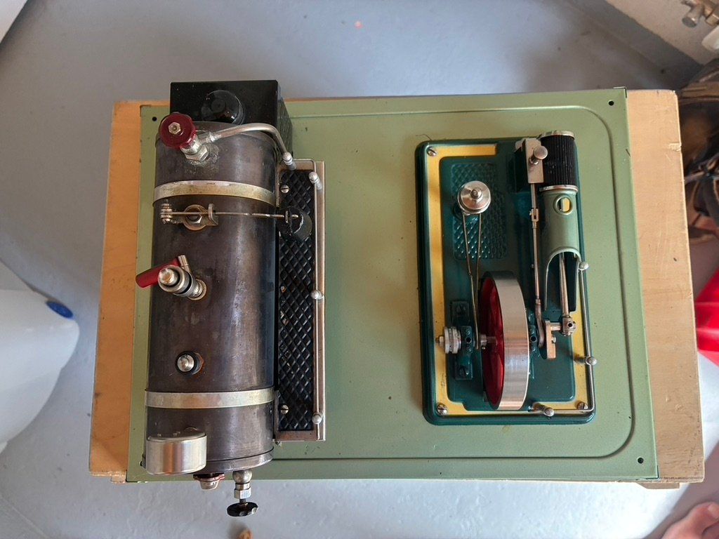 Kits de montage: Dampfmaschine mit Transmission – D'occasion à Uznach par Kas-Fri 3