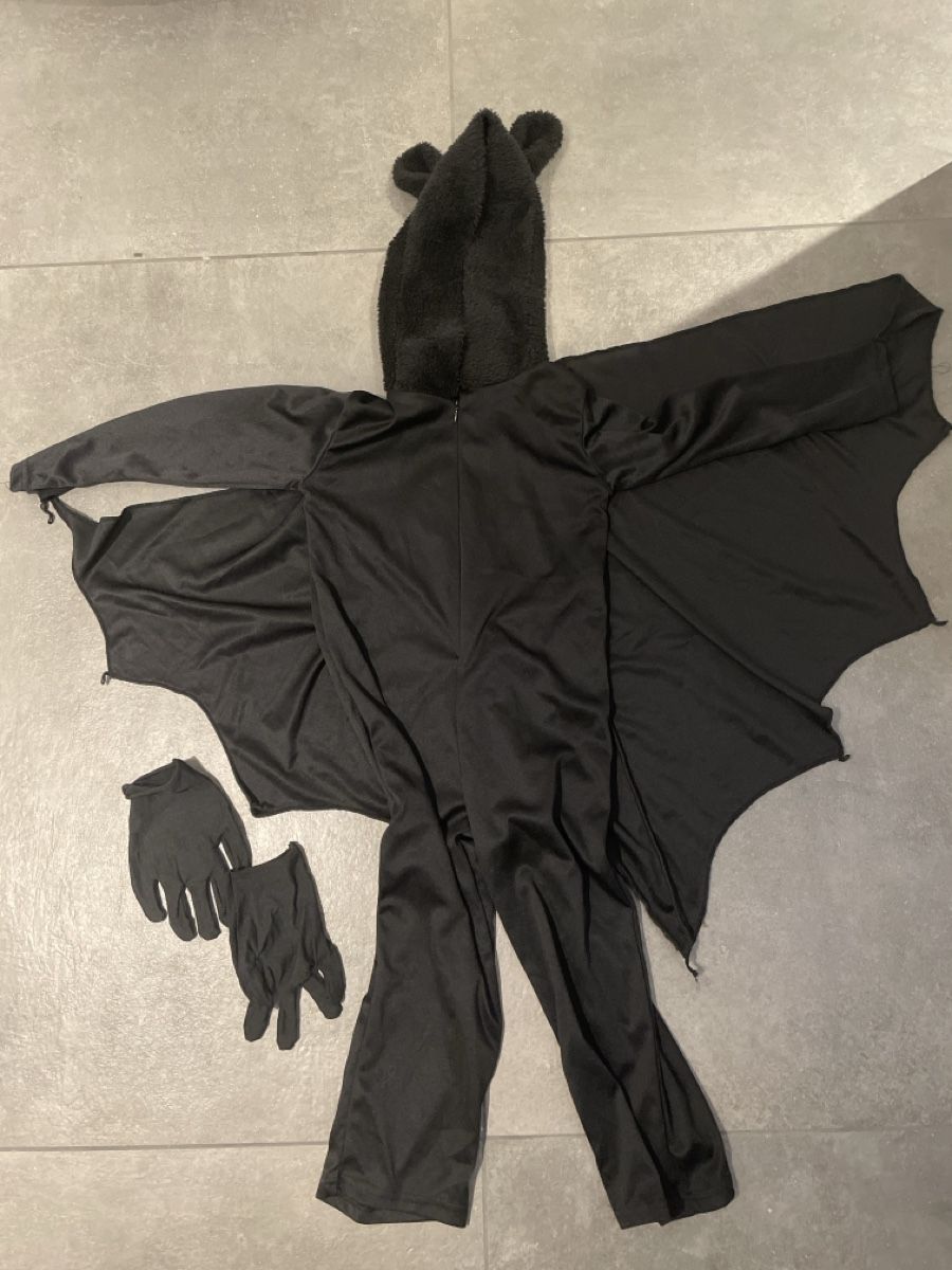 Costumi: Kostüm Fledermaus – Usato da Au ZH venduto da ValeaZima