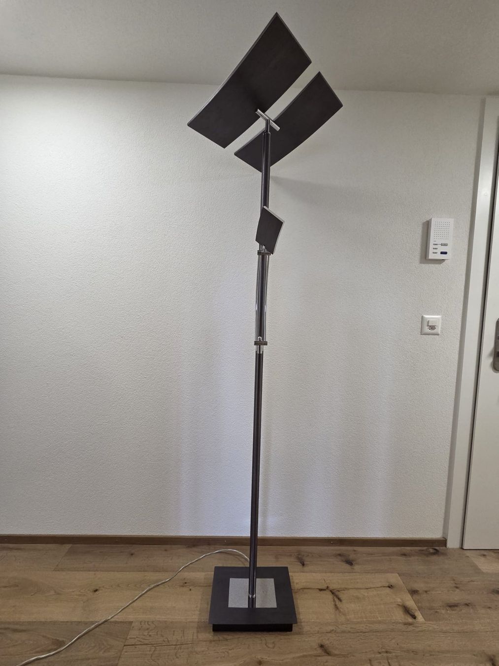 Lampade: B-leuchten Duo Stehlampe – Usato da Stäfa venduto da FNK