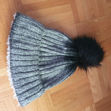 Bonnet d'hiver chaud avec doublure en fourrure synthétique