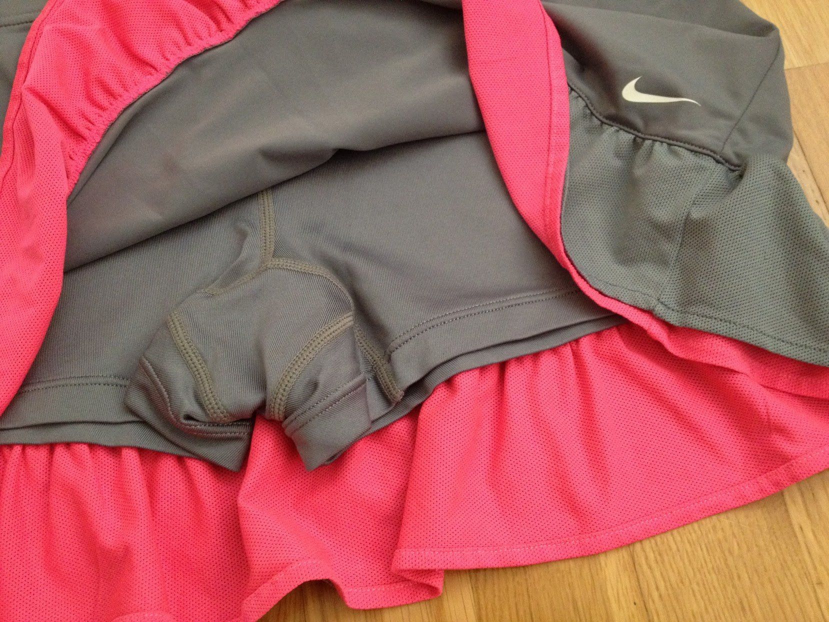 Nike Pantaloni: Shorts Rock Nike – Usato da Dübendorf venduto da Fip05 2