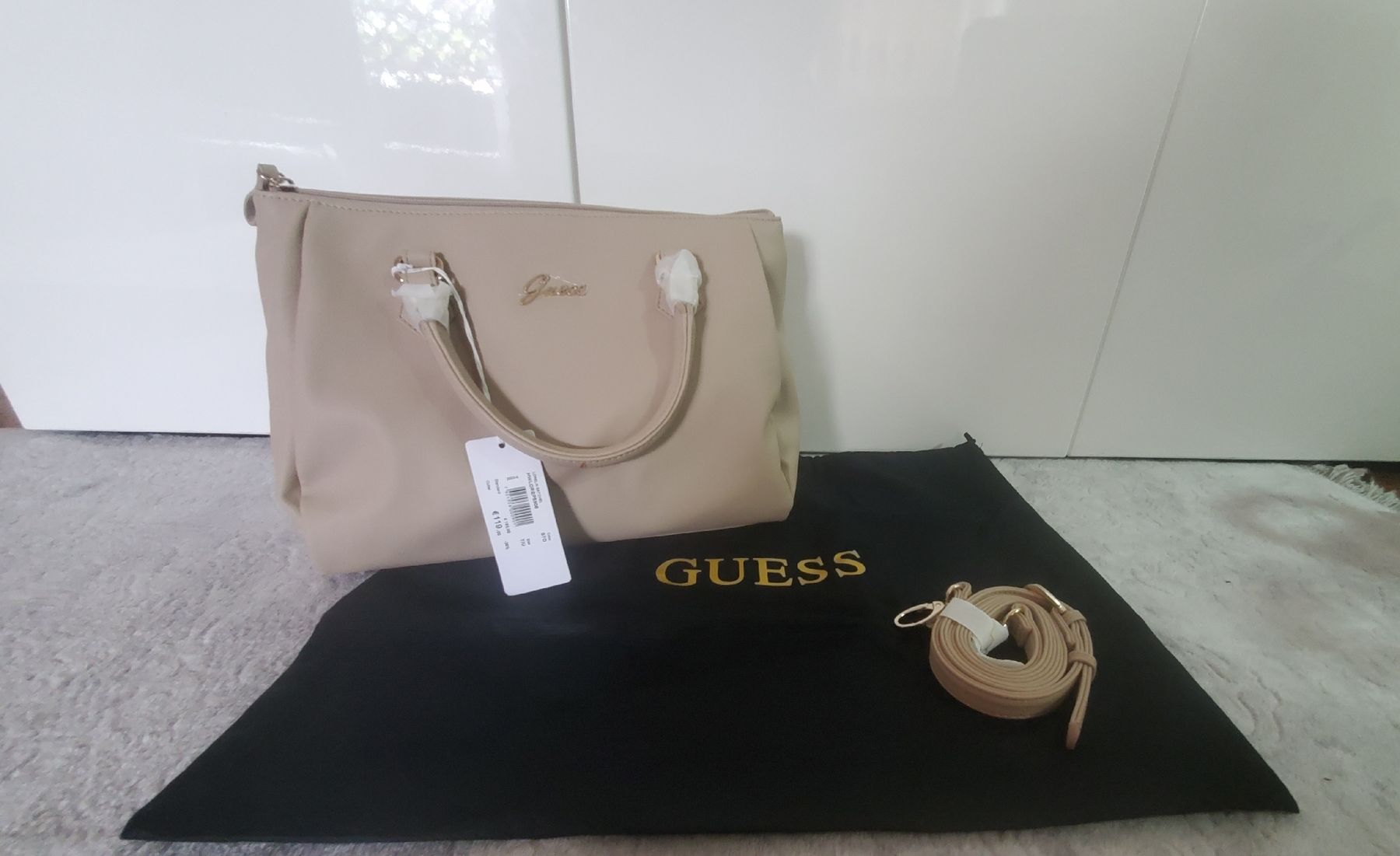 Sacs femmes: GUESS DAMEN TASCHE – Neuf avec emballage d'origine à Zürich par 5183840711