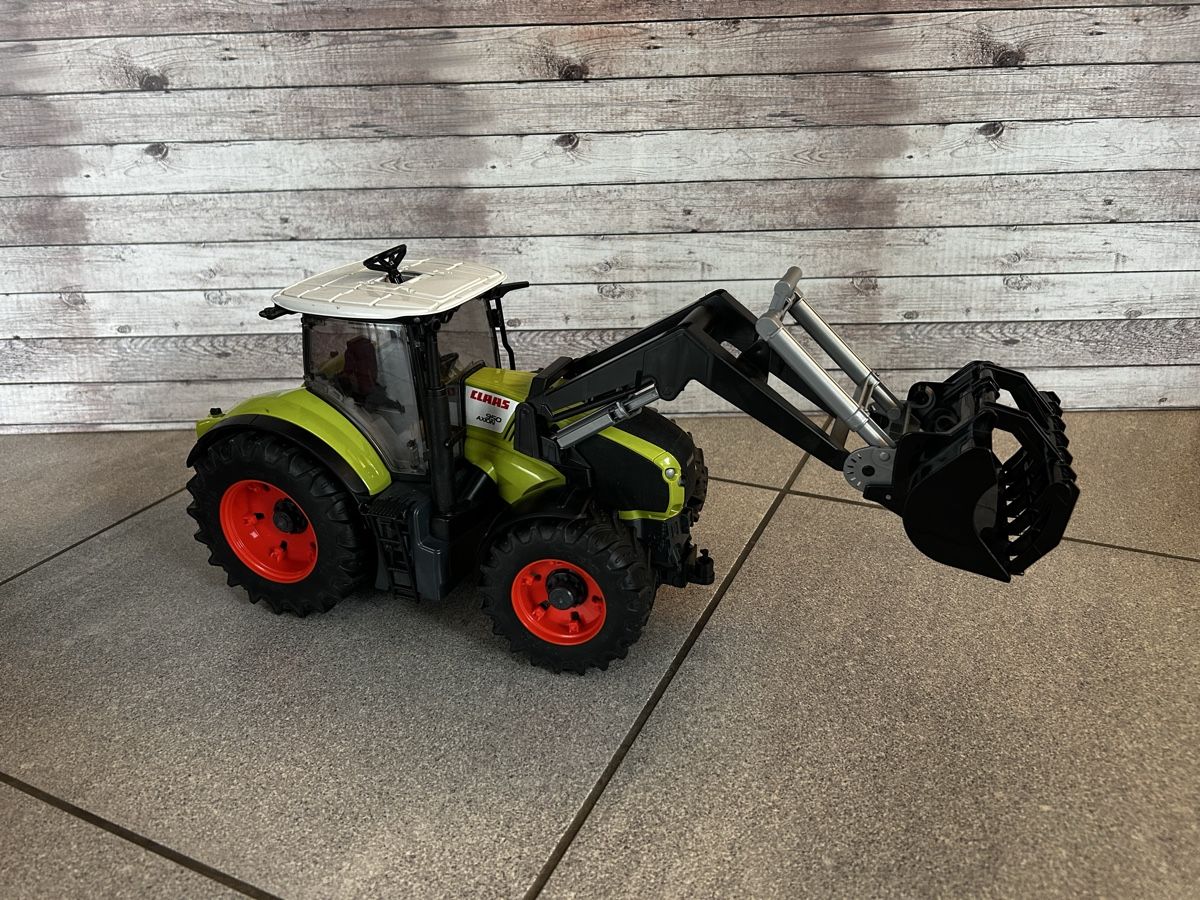 Bruder Giocattoli: Claas Traktor mit Anhänger – Usato da Wil SG venduto da DaniDaVinci 1