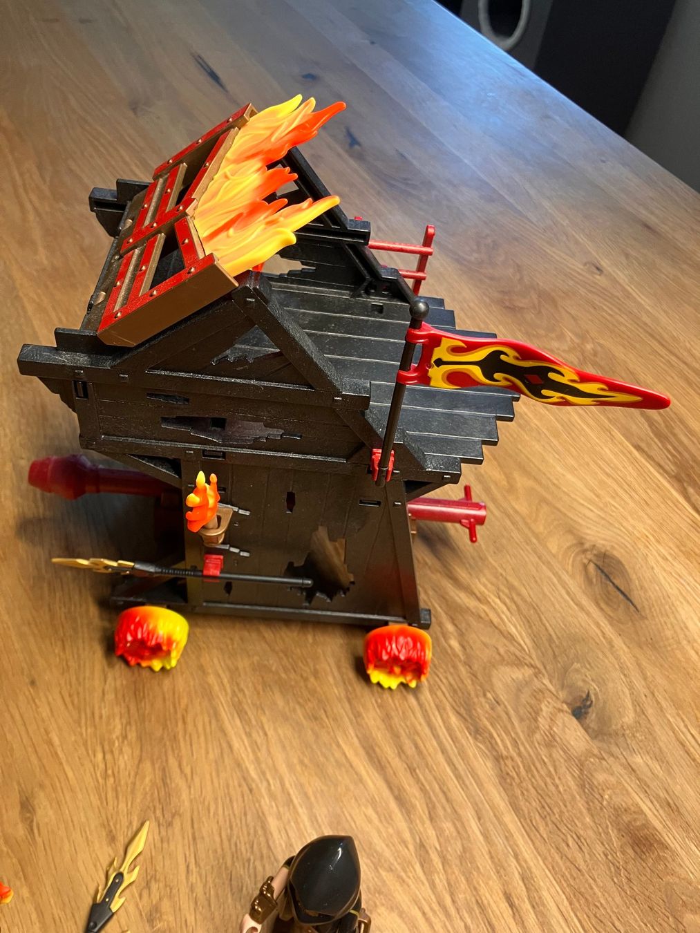 Playmobil Spielzeuge: Playmobil Burnham Raiders Feuerrammbock – Gebraucht aus Schlieren von Creichen1 3