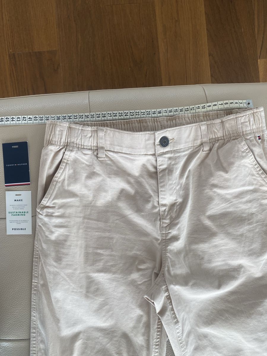 Tommy Hilfiger Pantaloni: Tommy Hilfiger Hose beige Gr. 176/16 – Nuovo (secondo la descrizione) da Meggen venduto da 6003Luzern 3