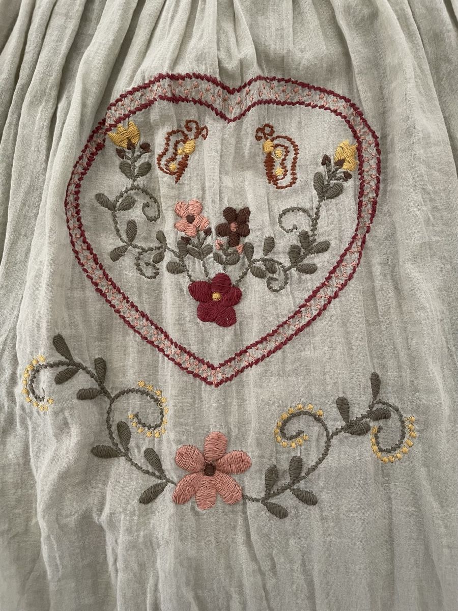 Camicette: Bluse mit Stickerei – Usato da Solothurn venduto da sim_l6lb 4