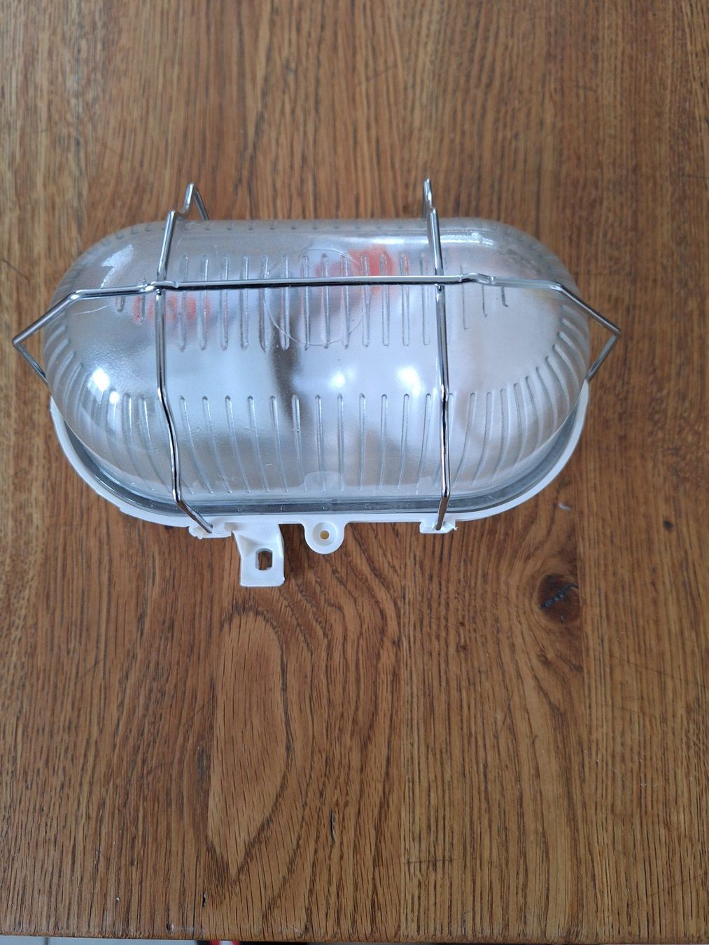 Lampade: Gitterlampe  mit Birne 11W = 100 W    neu – Nuovo e nell'imballaggio originale da Altdorf UR venduto da aswe
