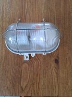 Gitterlampe  mit Birne 11W = 100 W    neu