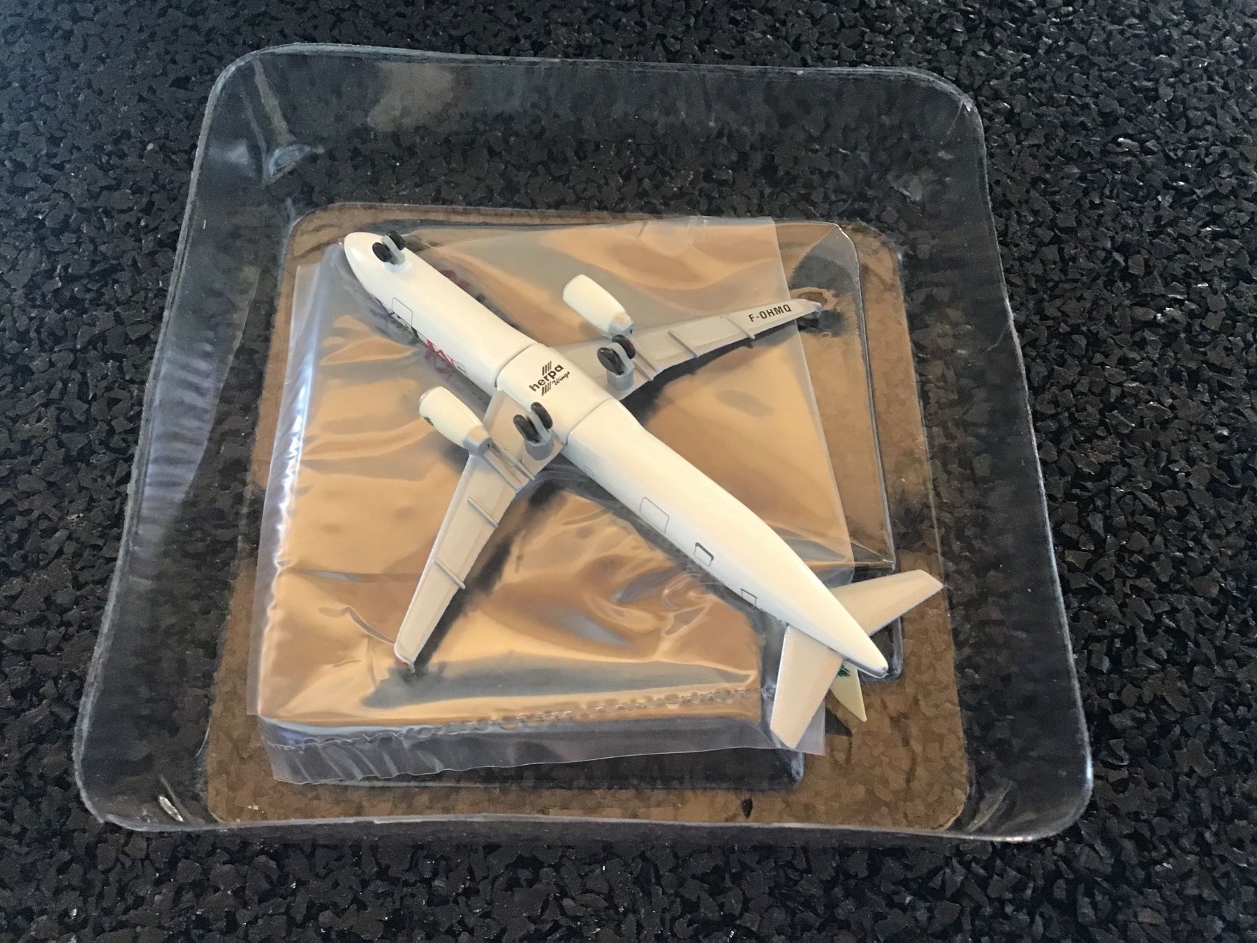 Herpa Kit di modellismo & Modellini statici: HERPA MEA AIRBUS A321 1:500 – Usato da Männedorf venduto da Spezial-Modelle 4