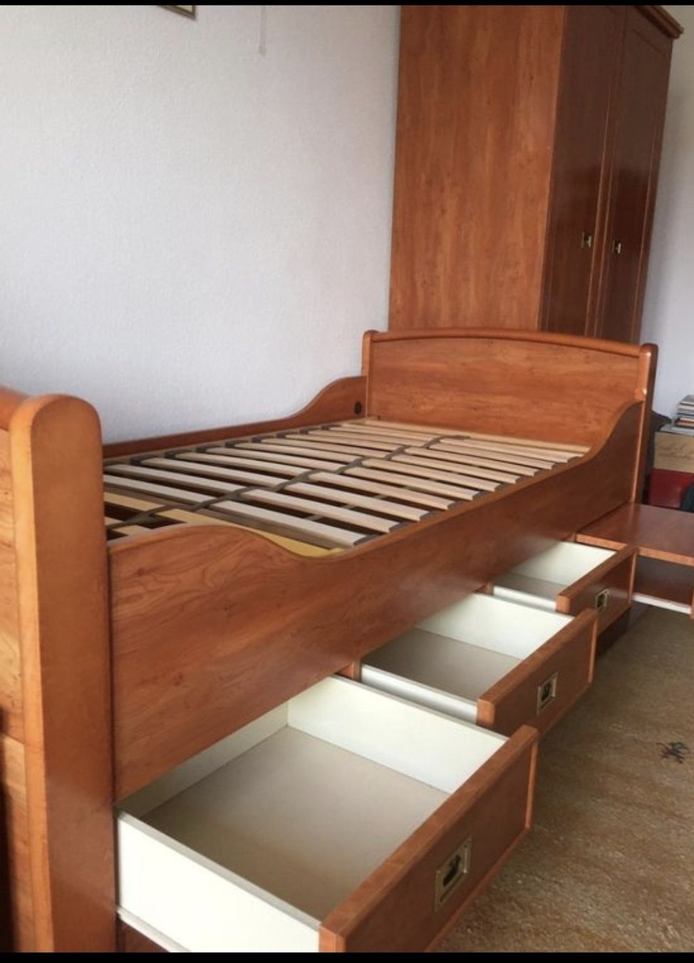 Letti: Bett mit viel Stauraum/Schubladen – Usato da Bern venduto da tillier6