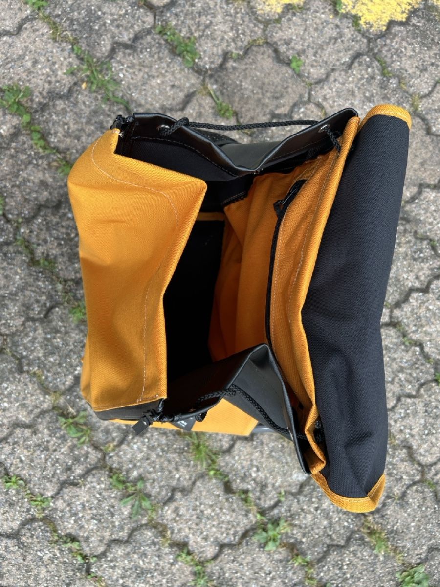 Rucksäcke: Einkaufstrolley Shopper mit Tasche gebraucht – Gebraucht aus Lauerz von sfa_d5vf 1