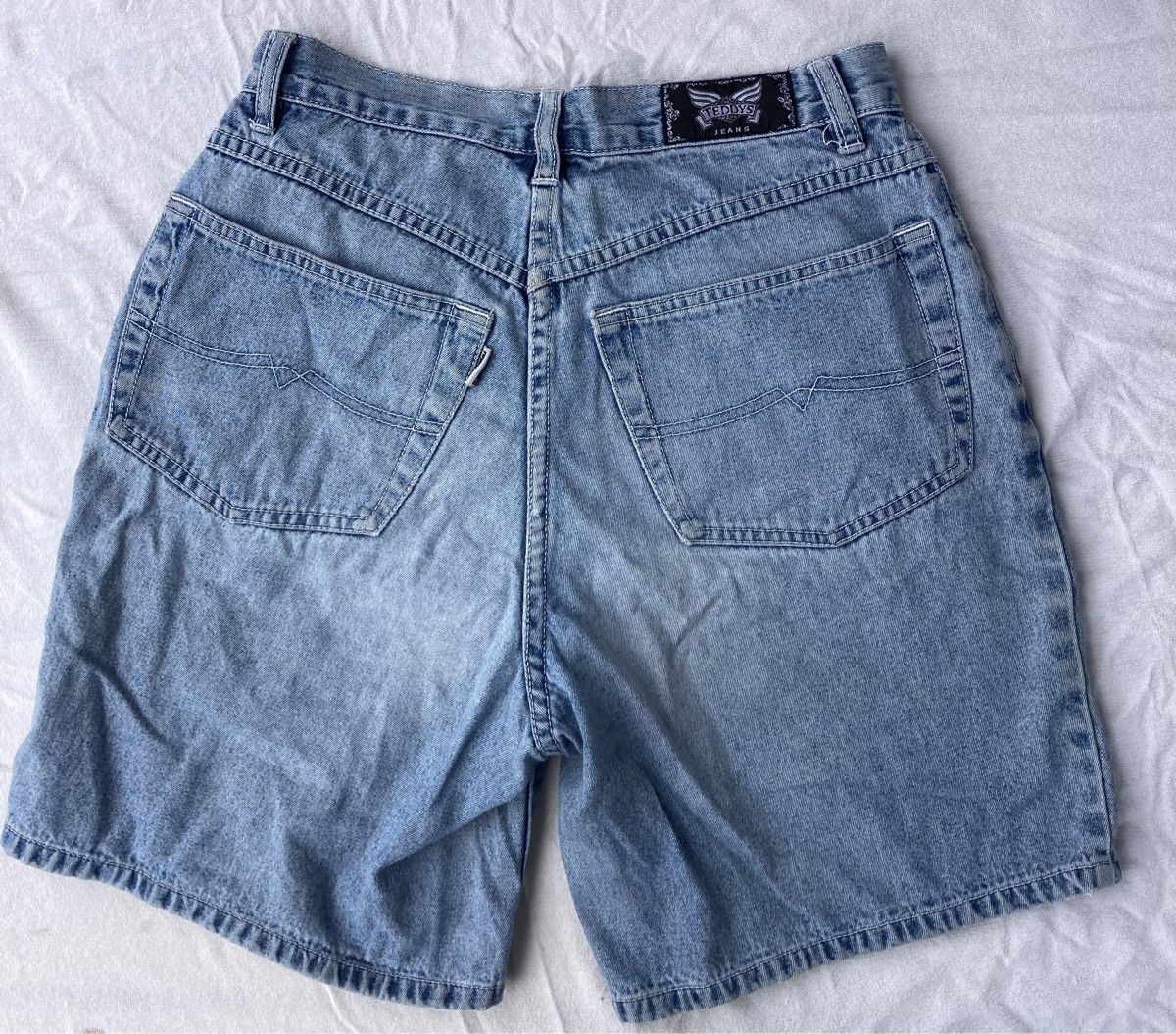 Jeans: Jeans Shorts Damen Grösse M Hellblau  – Usato da Siselen BE venduto da -skylein- 1