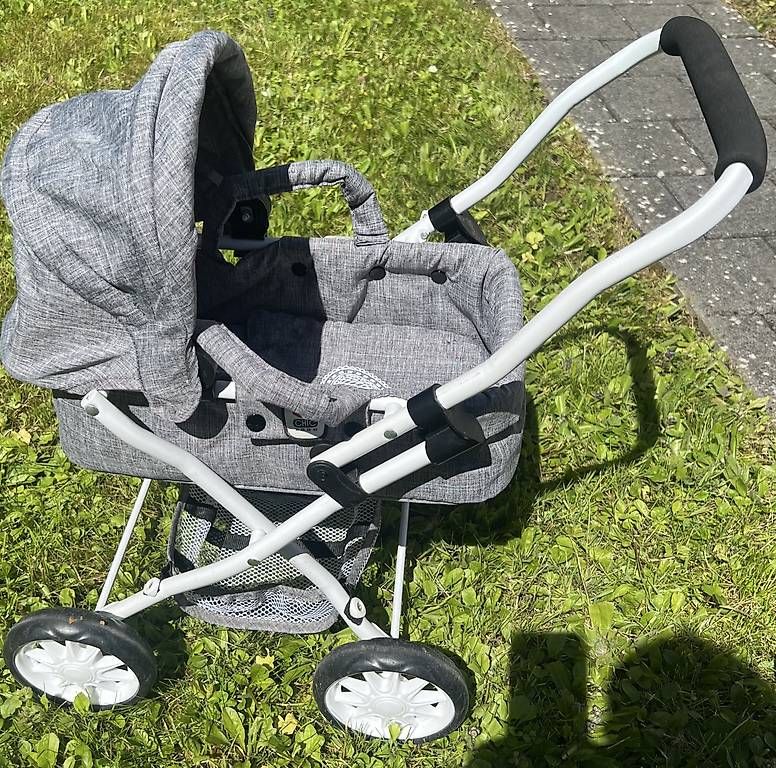 Puppenwagen: Puppenwagen – Gebraucht aus Ehrendingen von Babette010
