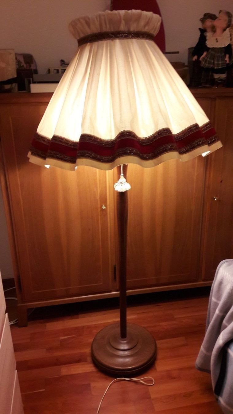 Altro in Decorazioni & Accessori: Ständerlampe Antik – Usato da Basel venduto da Dylan1994 1