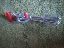vintage 80iger years Egg beater wishk, Handkurbel red, used