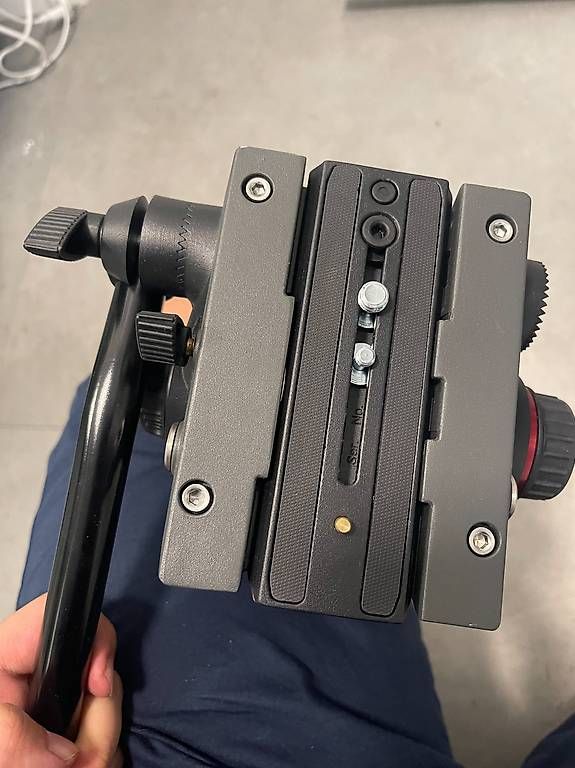 Manfrotto Treppiedi & Teste: Manfrotto Pro Fluid Video-Neiger m.fl.Basis+504PL – Usato da Zürich venduto da gou_m6hp 4