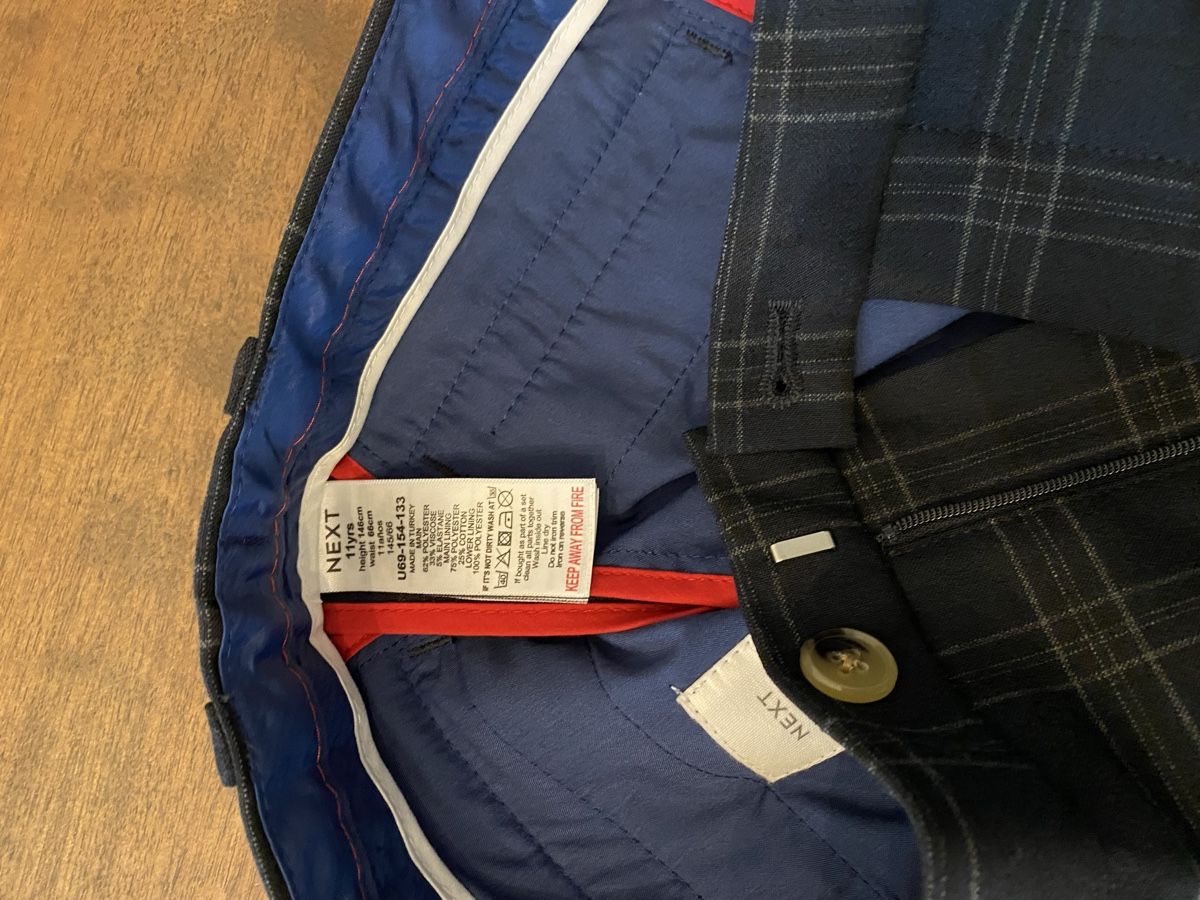 Next Hosen: Next Hose Grösse 146, Karomuster Top Zustand – Neu (gemäss Beschreibung) aus Rüti ZH von zoli01 1