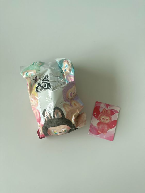 New keychain Labubu Energy Love (Neu und originalverpackt) in Lugano ...