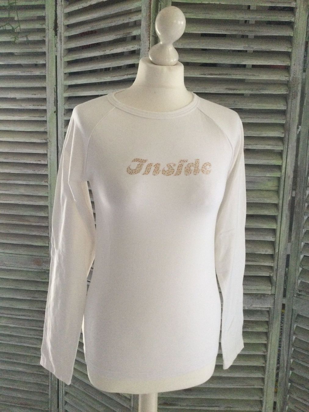 Top: Sweat blanc inscription doré INSIDE, taille – Usato da Agiez venduto da chouchanelle