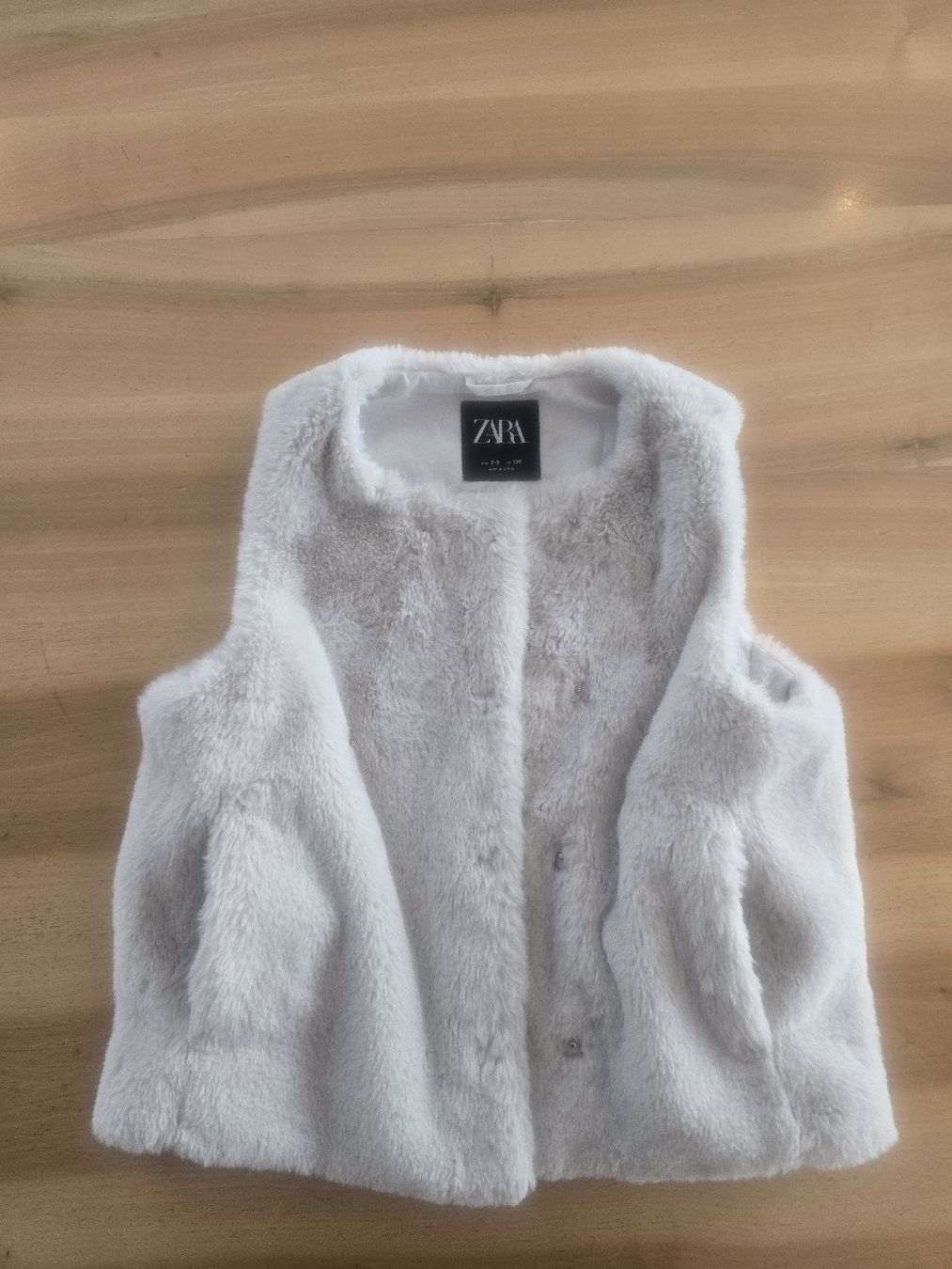Zara Altro abbigliamento per bambina: Zara Kunstfell Weste Gr.130 – Nuovo (secondo la descrizione) da Rorschacherberg venduto da Olgamedved 7