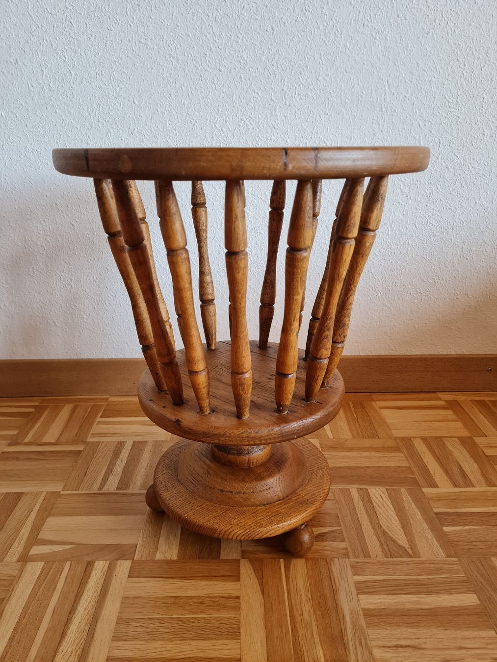 Tutte le decorazioni: Vintage Holz-Blumenständer – Usato da Maur venduto da Tashi010 1