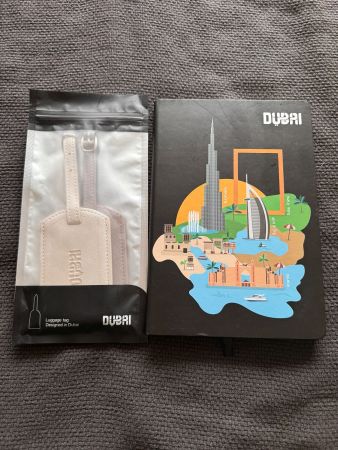 Koffer-Anhänger und Notizbuch von 'Dubai'