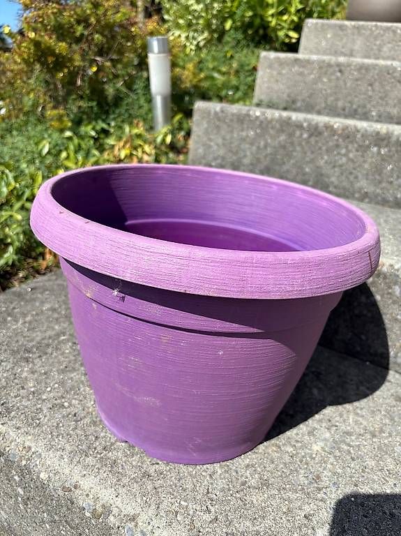 Pots de fleurs: 4 Töpfe Kunststoff / Schilf – D'occasion à Duggingen par Adrian01112 3