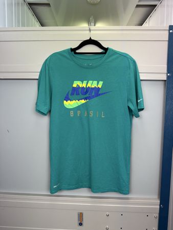 Nike run tee