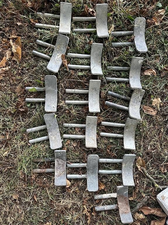 Sonstige Dekorationen & Accessoires: Springstangen und Ständer zu verkaufen / Paket oder einzeln  – Gebraucht aus Schleitheim von eni_m5qb 2