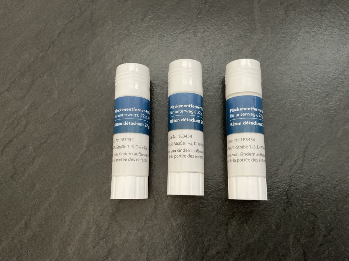 Prodotti di pulizia: 3x Fleckenentferner- Stift Fabrikneu – Nuovo e nell'imballaggio originale da Wetzikon ZH venduto da FeeF