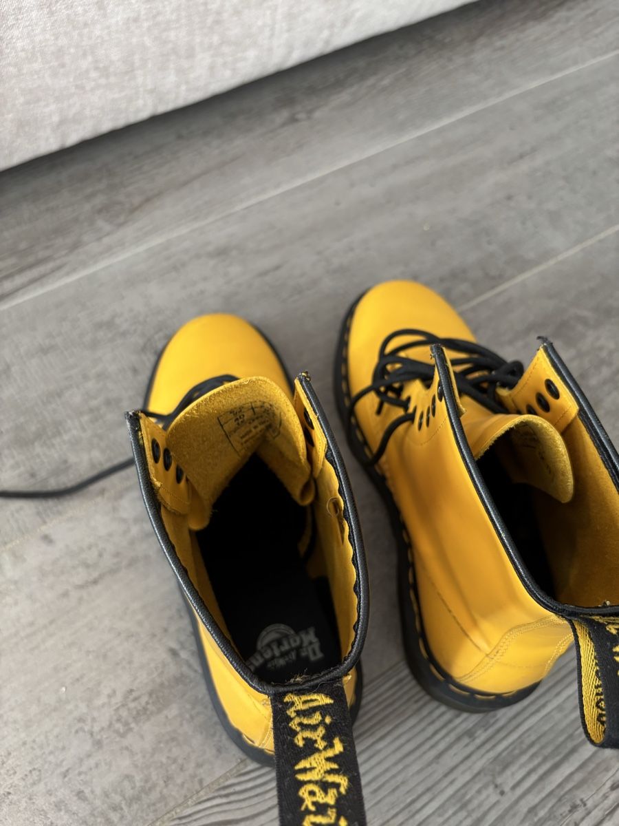 Dr. Martens Scarpe da uomo: Bottes Dr. Martens jaunes, taille 40 – Nuovo (secondo la descrizione) da Savièse venduto da aly_zc2h 3