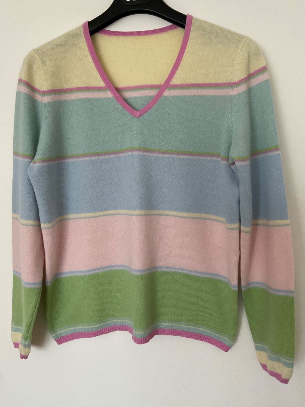 Madeleine Pullover & Sweatshirts: Madeleine 100% Kaschmir Pullover Gr 40/42 – Gebraucht aus Urdorf von alda02