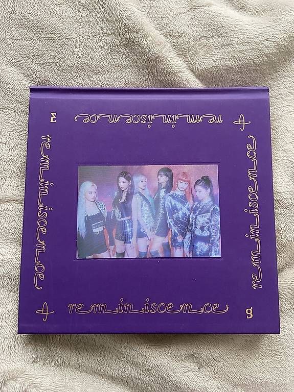 CDs: Album kpop - Everglow - Reminiscence  – Gebraucht aus Perroy von Tatian_A