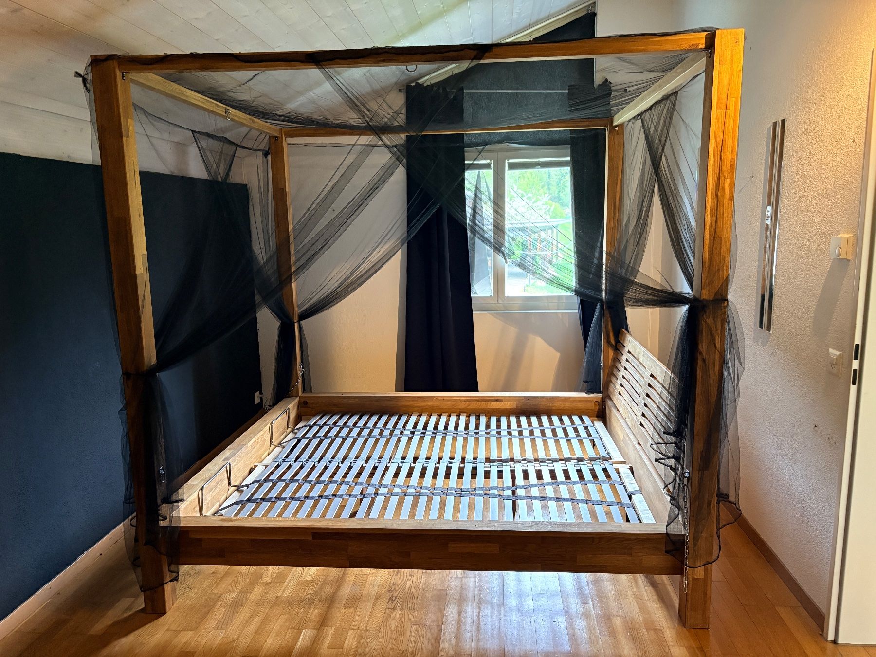 Letti: BDSM Himmelbett ohne vorhang – Usato da hondrich venduto da Pokemon-Thiemo