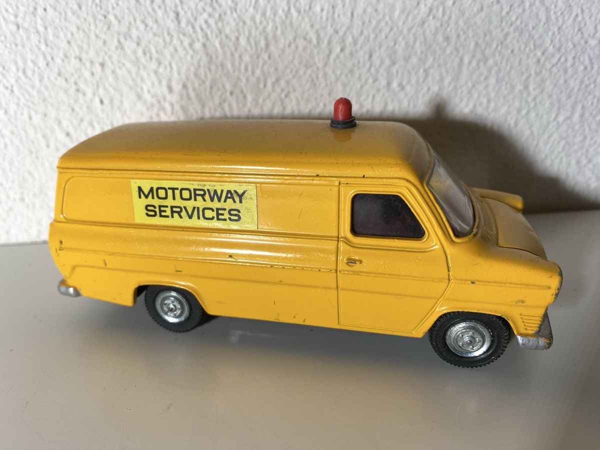 Dinky Toys Modellini d'auto: Dinky Toys Ford Transit – Usato da Winterthur venduto da ben_9vxx 2