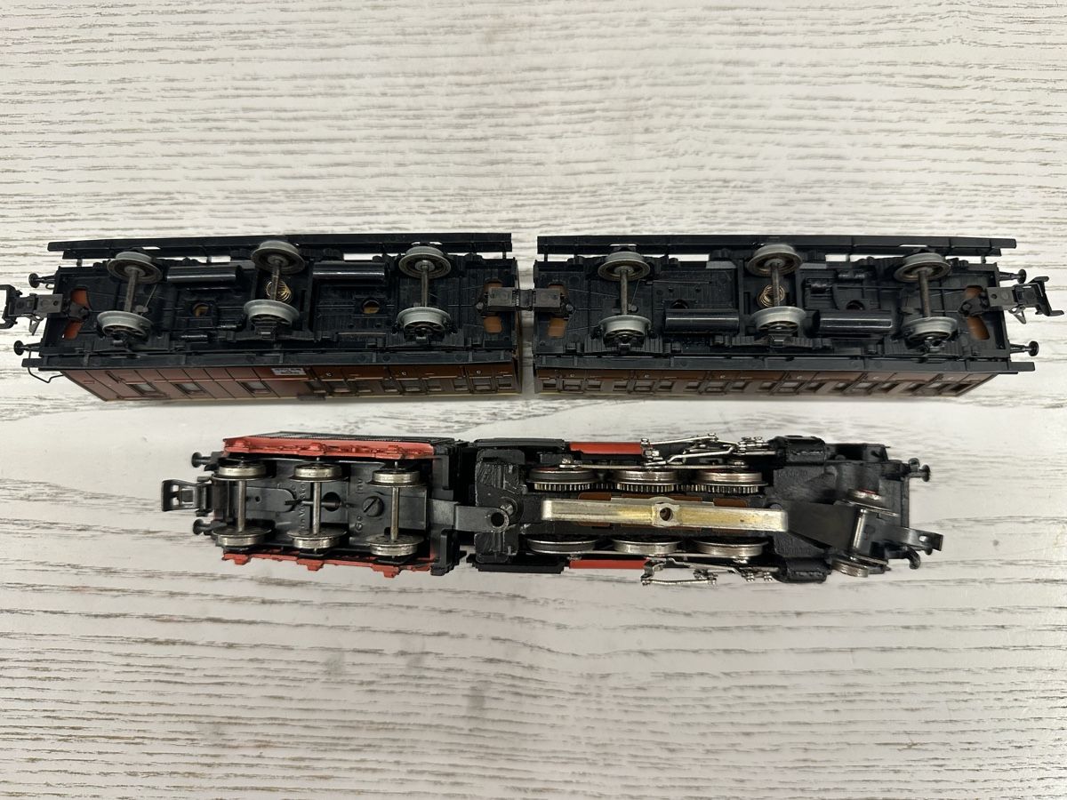 Märklin Modelleisenbahnen: Märklin 3003 4208 DB BR 24 Personenzug – Gebraucht aus Lupsingen von New-Haven 5
