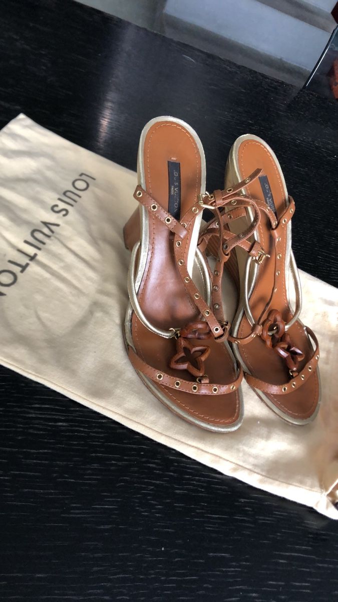 Louis Vuitton Scarpe da donna: Louis Vuitton chaussures originales – Usato da St-Maurice venduto da julien1890