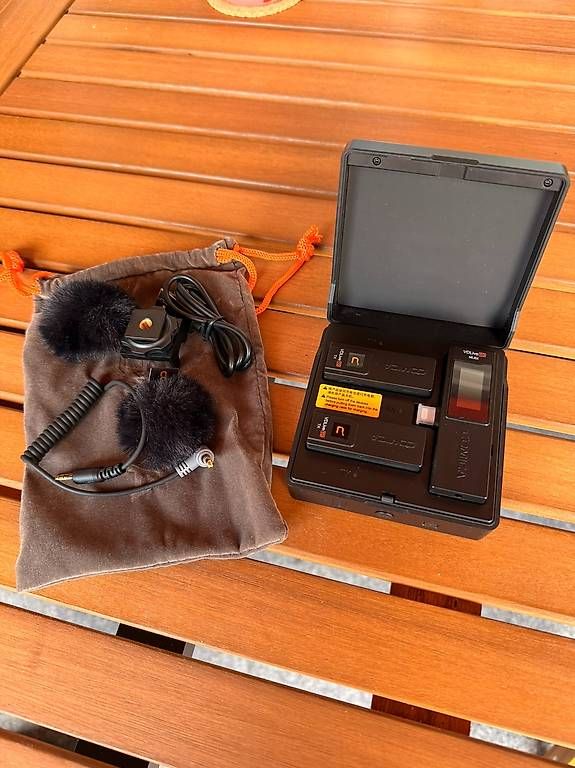 Mikrofone: Comica Ansteckmikrofone mit Apple Lightning Anschluss, gebr. – Gebraucht aus Therwil von dischelle 1